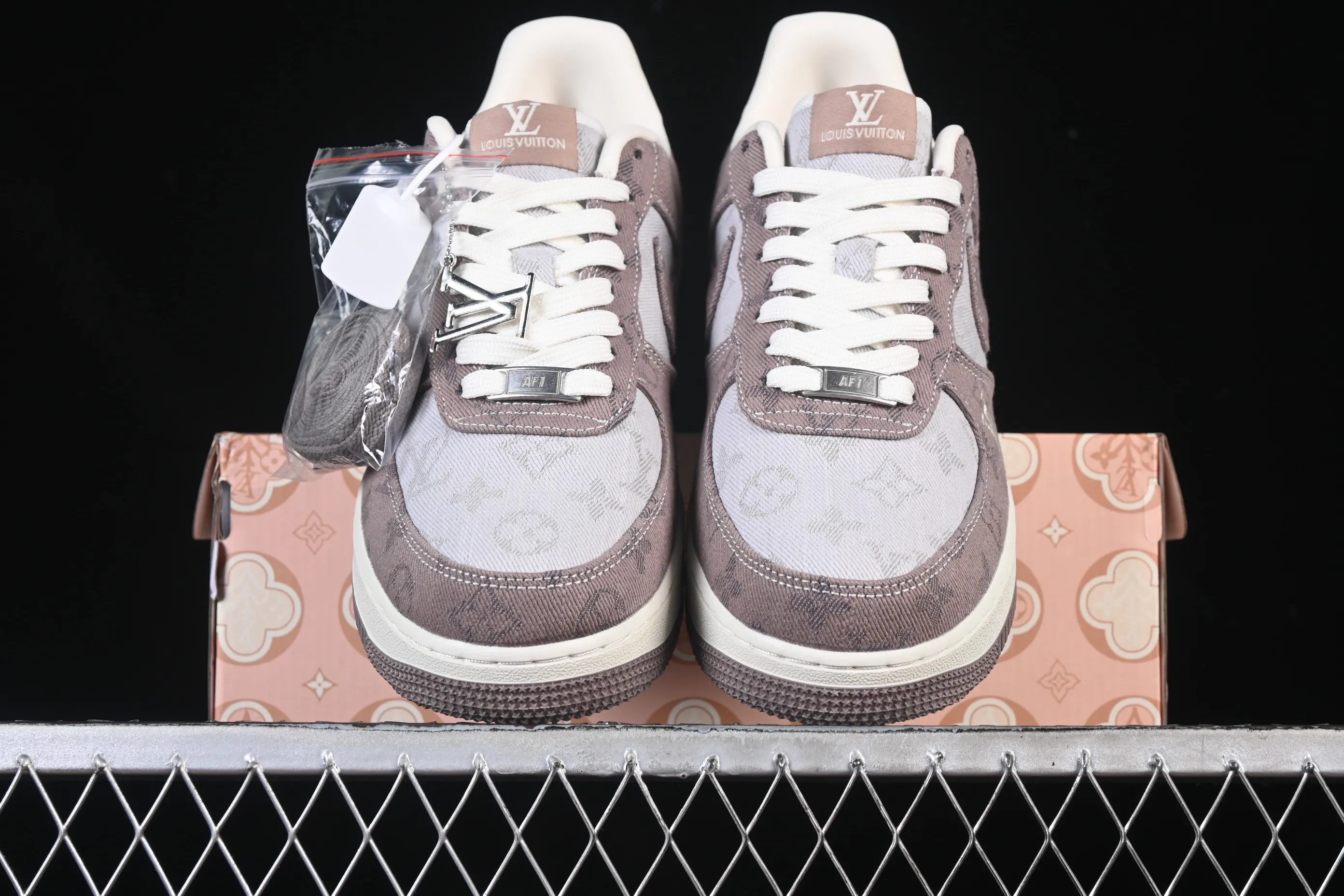 All categories Nk Air Force 1 Air Force series Nk Air Force 1 Low Air Force low-top Nike Air Force 1'07 Low LV joint gray Air Force 1 low-top casual sneakers YF9511-821